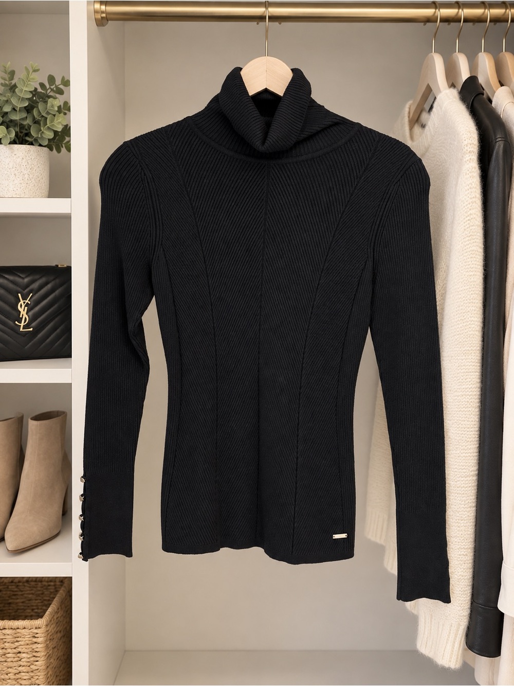 WHITE HOUSE BLACK MARKET TURTLENECK SWEATER